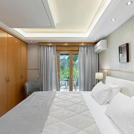 Vouliagmeni'S Elegance By Acropolis Suites Atena Exterior foto