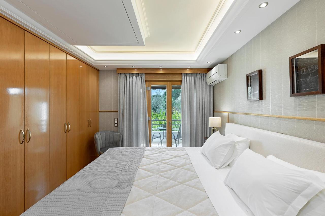 Vouliagmeni'S Elegance By Acropolis Suites Atena Exterior foto