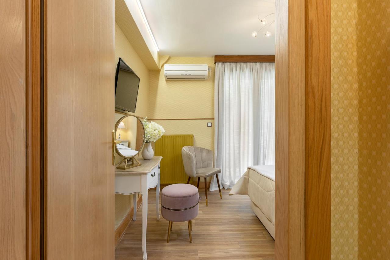 Vouliagmeni'S Elegance By Acropolis Suites Atena Exterior foto