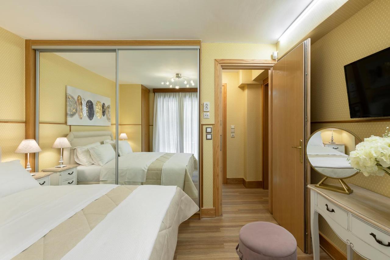 Vouliagmeni'S Elegance By Acropolis Suites Atena Exterior foto